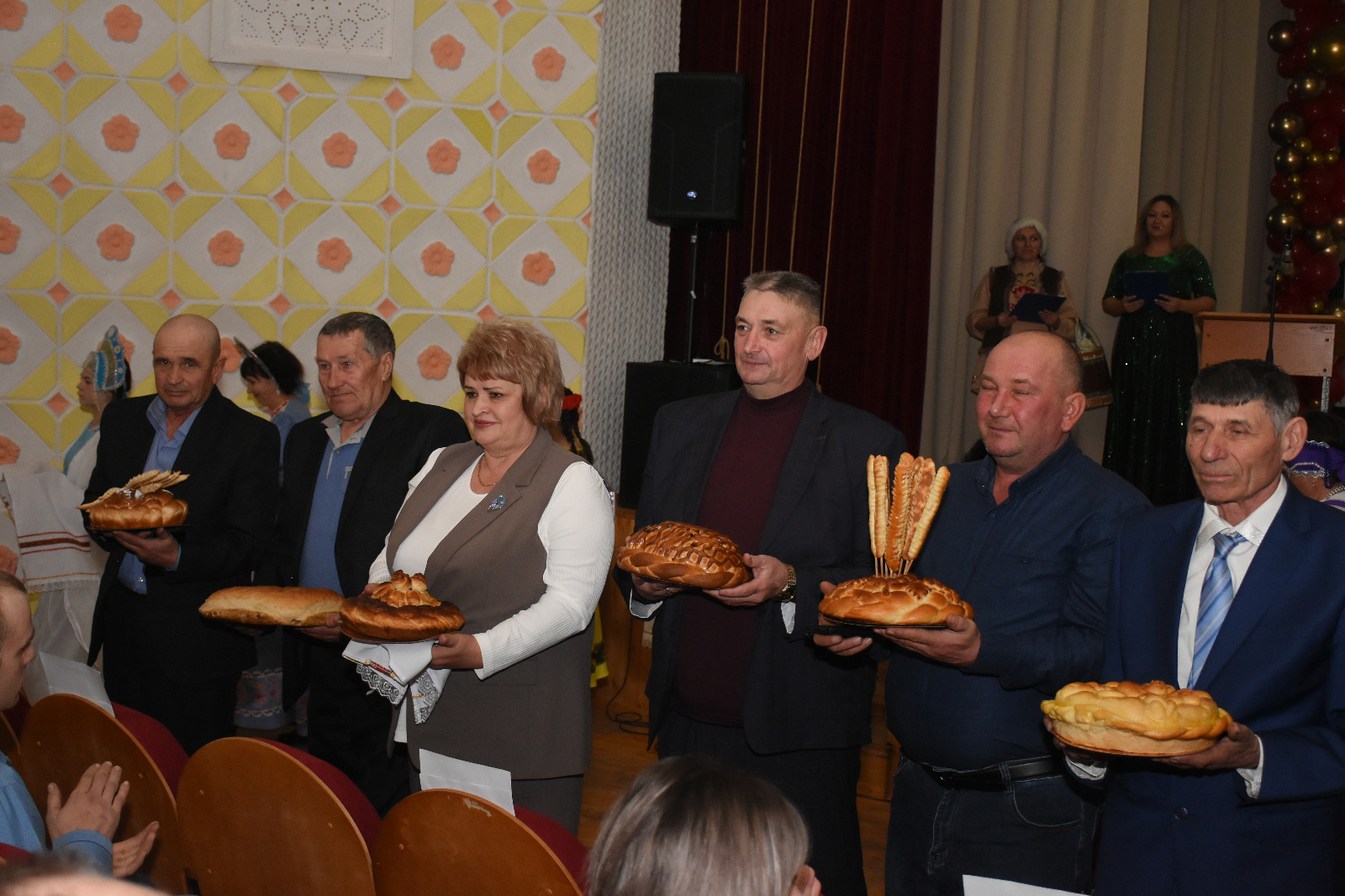 Лучших тружеников села чествовали в Алейском районе.