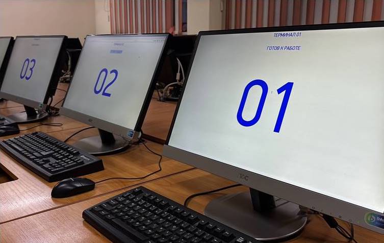 Сотрудники регистрационно-экзаменационных подразделений продолжают проводить профилактическую работу с начинающими водителями. Сотрудники регистрационно-экзаменационных подразделений продолжают проводить профилактическую работу с начинающими водителями.